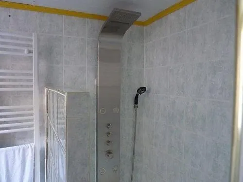 Pensionat La Suite Du Paysan Terrasse Privative Avec Salon De Jardin Et Bain De Soleil Cuisine Prive Bain A Remous Privatif Plage De Sable Fin A 7 Mn Tréméoc Frankrike